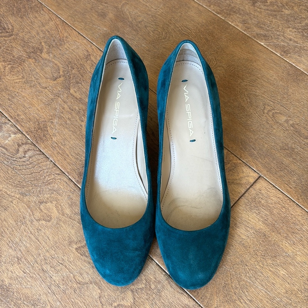 Via spiga suede wedge heels